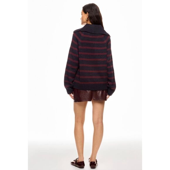 WEWOREWHAT Collarless V Neck Sweater🟠 - Picture 3 of 8